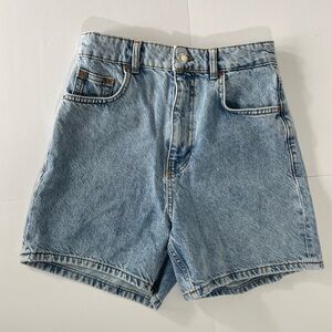 ZARA Premium Denim High Waisted Shorts Medium Blue Wash Size 4